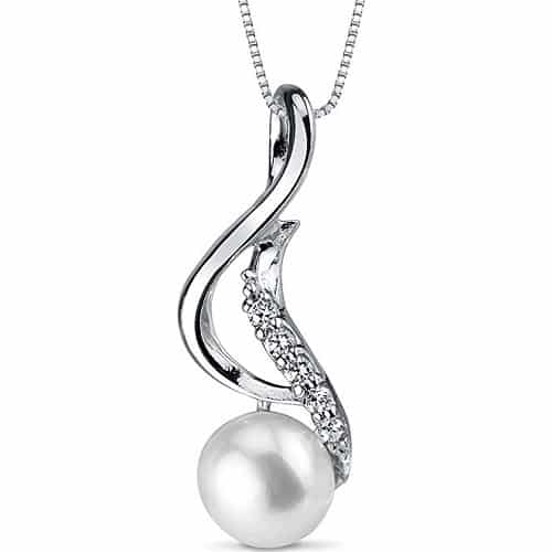Gentle Curves Pearl Necklace