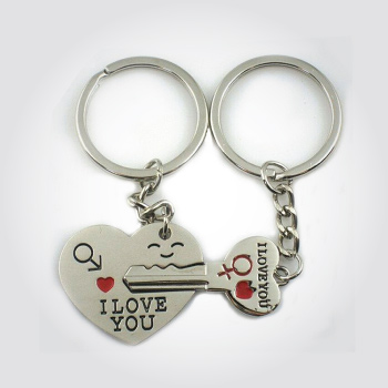 long-distance-gifts-couple-keychain