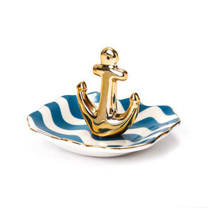cute-ring-holder anchor and stripes