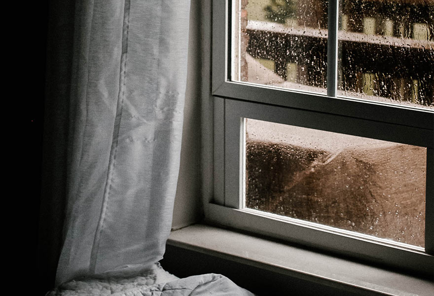 5 Rainy Day Date Ideas That Are Romantic and Fun