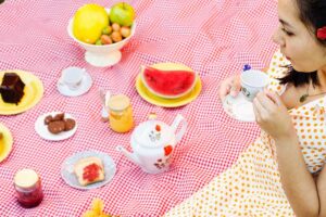 How to Plan a Cute Picnic Date: Romantic Picnic Ideas for Couples