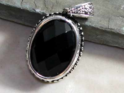 black onyx birthstone month