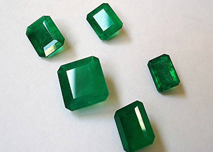 emerald taurus gemstone